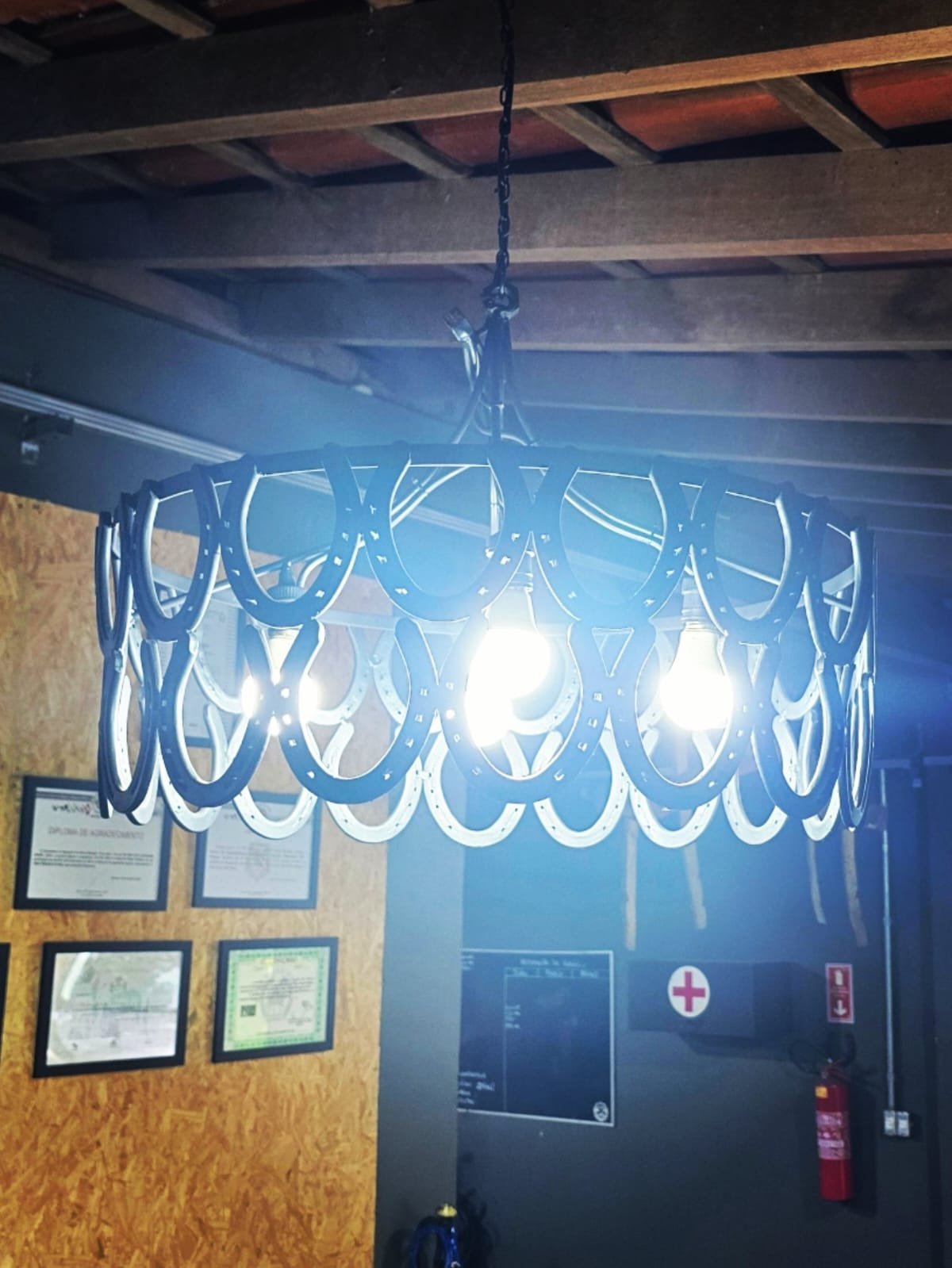 Lustre Bruto 60cm c/ 4 lâmpadas